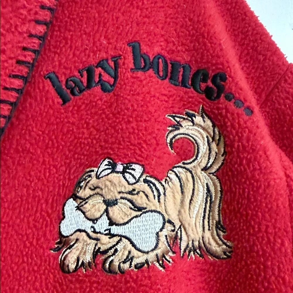 Red Embroidered Robe - Picture 2 of 10